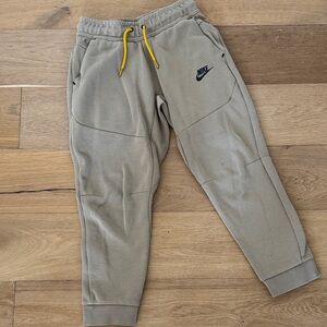 Nike tech tan joggers
